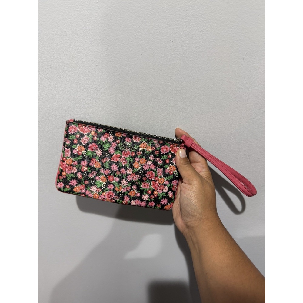 Coach Corner Zip Wristlet In Posey Cluster Floral Print Coated Canvas P